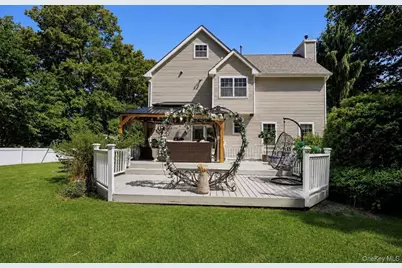 10 Chapel Hill Road, Lake Grove, NY 11755 - Photo 7