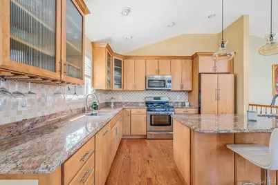 540 Scudder Avenue, Copiague, NY 11726 - Photo 9