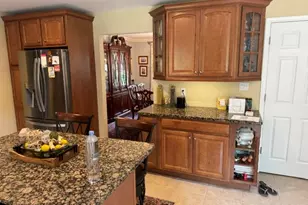 41 Shady Ln, Huntington, NY 11743 - Photo 11