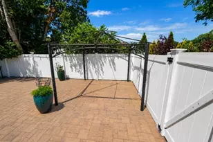 21 Kevin Rd, Commack, NY 11725 - Photo 5