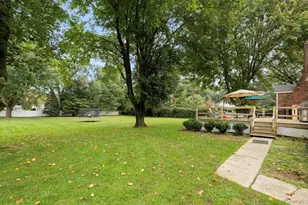 240 Plainview Rd, Woodbury, NY 11797 - Photo 17