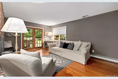 240 Plainview Road, Woodbury, NY 11797 - Photo 3