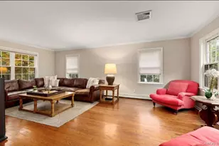 240 Plainview Rd, Woodbury, NY 11797 - Photo 7