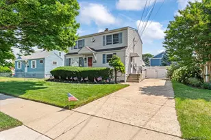 45 Concord Ave, Bethpage, NY 11714 - Photo 3