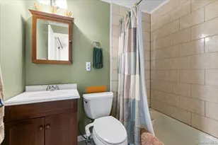 45 Concord Ave, Bethpage, NY 11714 - Photo 15