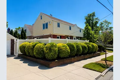 21104 Richland Avenue, Oakland Gardens, NY 11364 - Photo 3