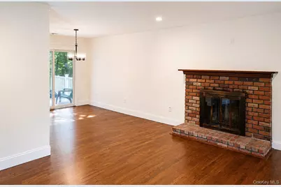 32 Groveland Park Boulevard, Sound Beach, NY 11789 - Photo 5