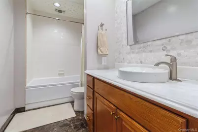 2845 Nicole Court, Oceanside, NY 11572 - Photo 23