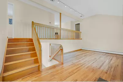 158 Saint Nicholas Avenue, Smithtown, NY 11787 - Photo 3