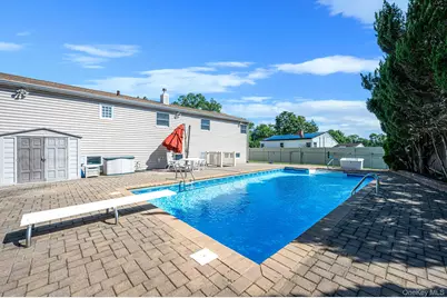 158 Saint Nicholas Avenue, Smithtown, NY 11787 - Photo 33