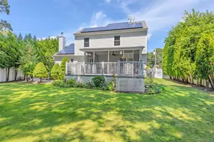 106 Chanel Dr E, Shirley, NY 11967 - Photo 5