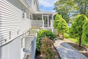 106 Chanel Dr E, Shirley, NY 11967 - Photo 7