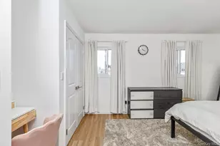 21 Pine Tree Ave, Hicksville, NY 11801 - Photo 11