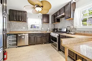 4 Nassau Blvd, Malverne, NY 11565 - Photo 3