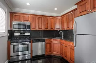 60 Johnson Ave, Sayville, NY 11782 - Photo 3