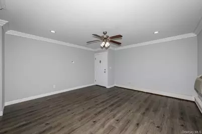 60 Johnson Avenue #4-2B, Sayville, NY 11782 - Photo 5
