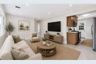 23 Kevin Lane, Bethpage, NY 11714 - Photo 3