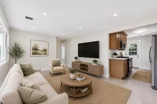 23 Kevin Ln, Bethpage, NY 11714 - Photo 3