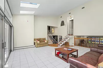 159 South Drive, Manhasset Hills, NY 11040 - Photo 17