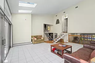 159 South Dr, New Hyde Park, NY 11040 - Photo 17