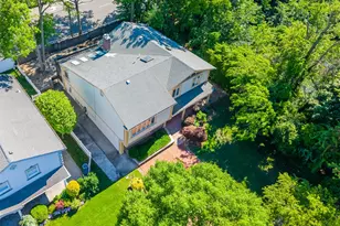 159 South Dr, New Hyde Park, NY 11040 - Photo 31