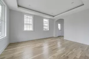 16 Travers St, Manhasset, NY 11030 - Photo 15