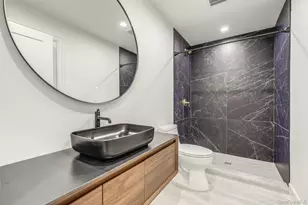 16 Travers St, Manhasset, NY 11030 - Photo 31