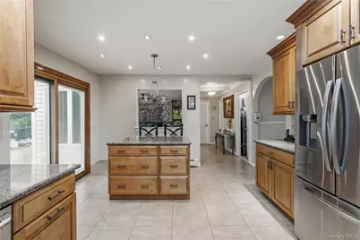 9 Amherst Road, New City, NY 10956 - Photo 11