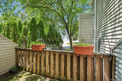 212 Arlington Court, Bardonia, NY 10954 - Photo 33