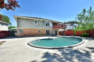 687 Golf Dr, Woodmere, NY 11581 - Photo 31