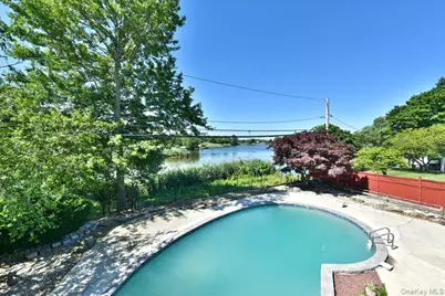 687 Golf Drive, Woodmere, NY 11581 - Photo 11
