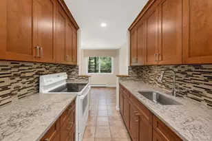 51 Lorraine Terrace, Mount Vernon, NY 10553 - Photo 9