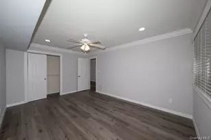 215 Tudor Ln, Middle Island, NY 11953 - Photo 7