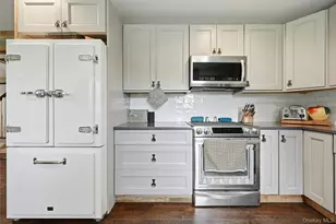 1850 Highland Rd, Cutchogue, NY 11935 - Photo 9