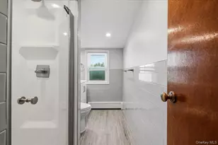 665 Dianne St, Seaford, NY 11783 - Photo 21