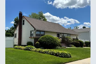 665 Dianne Street, Seaford, NY 11783 - Photo 3