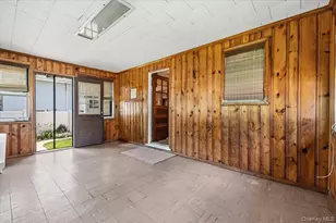 665 Dianne St, Seaford, NY 11783 - Photo 23