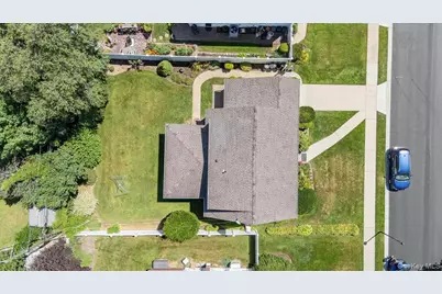 665 Dianne Street, Seaford, NY 11783 - Photo 33