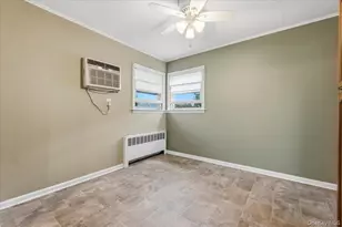 665 Dianne St, Seaford, NY 11783 - Photo 17