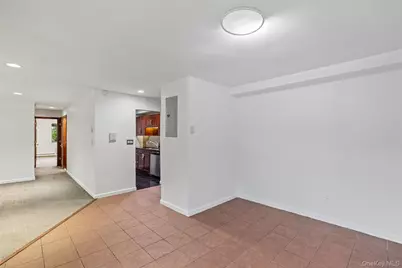 530 Hudson Avenue, Cedarhurst, NY 11516 - Photo 9