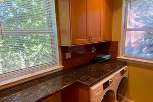 263-33 73rd Ave, Glen Oaks, NY 11004 - Photo 9