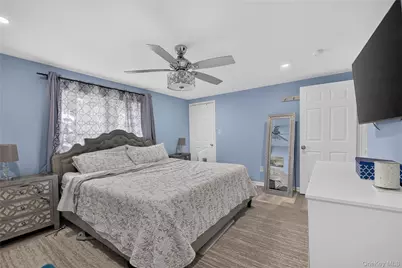 26 Saddler Lane, Levittown, NY 11756 - Photo 13