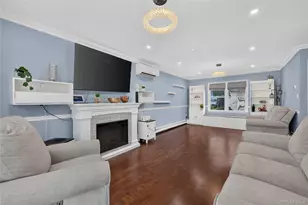 26 Saddler Ln, Levittown, NY 11756 - Photo 9