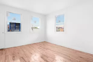 1148 E 211th St, Bronx, NY 10469 - Photo 9