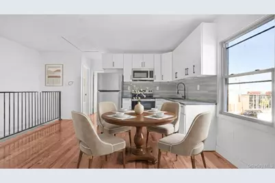 1148 E 211th Street, Bronx, NY 10469 - Photo 3