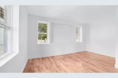 1148 E 211th Street, Bronx, NY 10469 - Photo 11