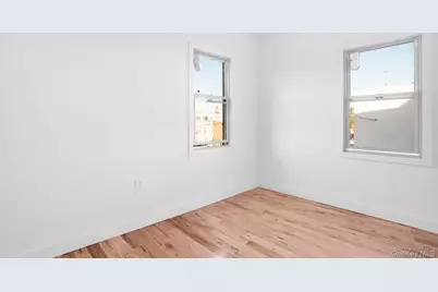 1148 E 211th Street, Bronx, NY 10469 - Photo 17