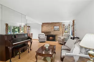 21 Woodridge Ln, Sea Cliff, NY 11579 - Photo 5