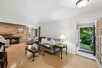 21 Woodridge Lane, Sea Cliff, NY 11579 - Photo 11