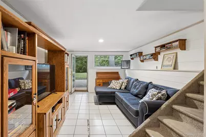 21 Woodridge Lane, Sea Cliff, NY 11579 - Photo 19